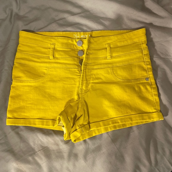 Shorts - Picture 1 of 2